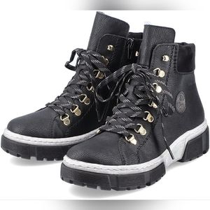 Rieker Women's Felicitas Antistress Winter Walking Bootie sz 9.5, Euro 41